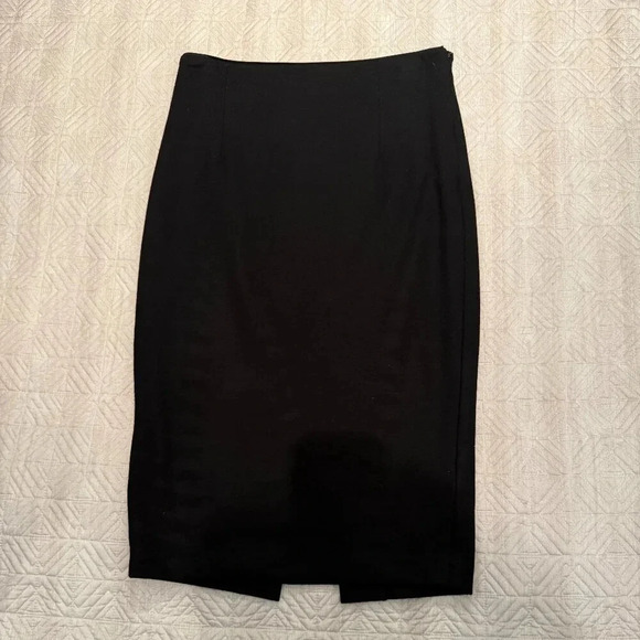 Black Wool Pencil Skirt with Back Slit, Judith and Charles, US 2 - Picture 5 of 8
